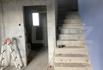 Duplex cu 4 camere în Periferie