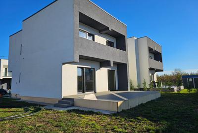 Casă individuală cu 4 camere în Micești