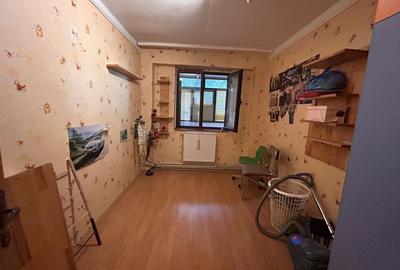 Apartament 3 camere - suprafata 79mp, zona Viziru 3, parter. - 2