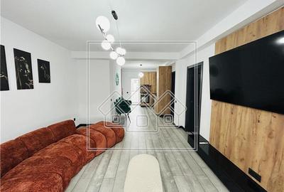 Apartament cu 3 camere nedecomandat în Exterior Sud