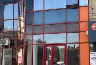Spațiu comercial, 70 mp în Piața Centrală