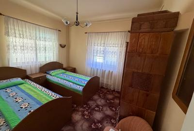 Vilă istorică de vânzare  Castel Aura Buzescu Bușteni  str. Victoriei nr. 11 - 39