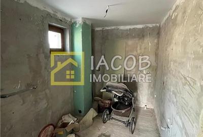 Casa ''''la gri'''' P+M, Dumbrava -Itesti, jud Bacau - 17