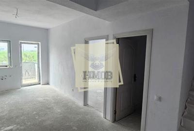 Apartament cu 4 camere decomandat în Turnișor