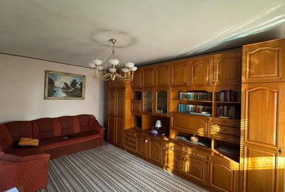 Apartament cu 2 camere decomandat în Lacul Tei