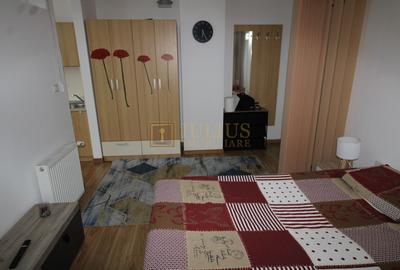 2 camere| Complexul Studentesc| disponibil din 1 Iulie| centrala proprie| - 2