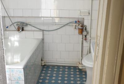 Victoriei, apartament in vila semidecomandat - 2