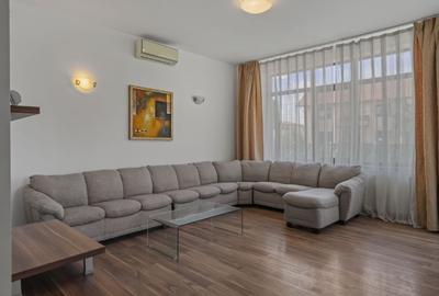 Apartament cu 3 camere decomandat, mobilat în Central