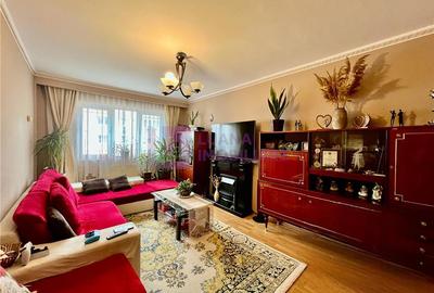 Apartament cu 3 camere decomandat în Aeroport