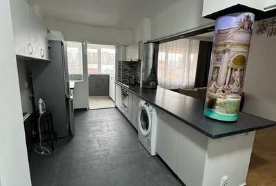 Apartament cu 4 camere decomandat, mobilat în Pantelimon