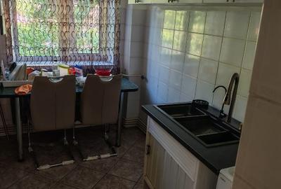 Apartament cu 3 camere decomandat, mobilat în 1 Mai