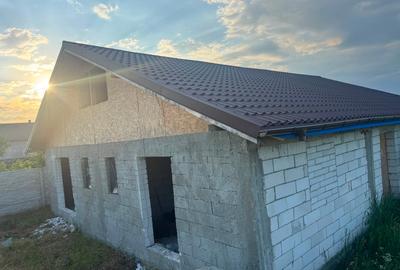 Casa Peris  zona Cocioc  (Nefinalizata) , langa terenul de Golf Bucharest - 5