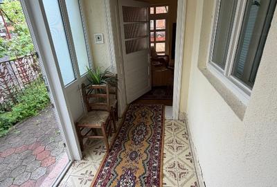 Casă individuală cu 3 camere în Est