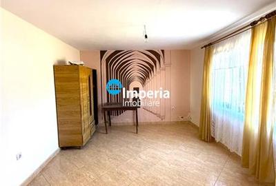 Vila 5 camere, 740 teren, asfalt , centru Horlesti  Iasi - 3