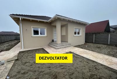 Casă individuală cu 4 camere în Moșnița Veche