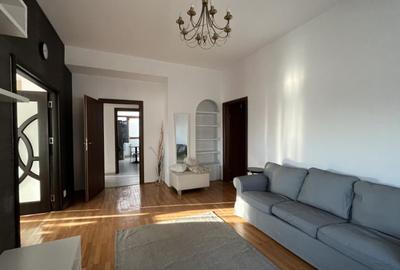 Apartament cu 4 camere circular, mobilat în Universitate