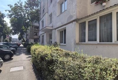 De inchiriat ap. 3 camere - str. Muncii - 14