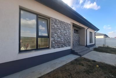 ​Casă individuală cu 4 camere de vânzare – Parter modern în zona Domnești - 8