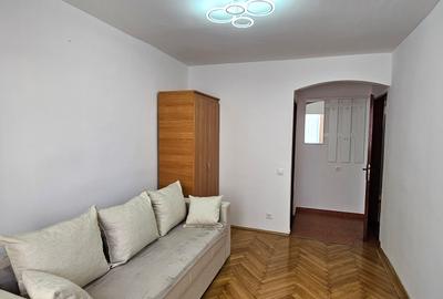 Inchiriez apartament de 3 camere,situat in Cartierul Vasile Aaron,mobilat,et.1 - 10