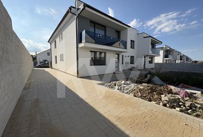 Duplex cu 3 camere în Arhitecților - Calea Cisnădiei