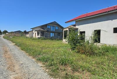 Teren Construcții intravilan de 400 mp, în Agigea