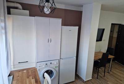 Apartament cu 2 camere decomandat, mobilat în Aradului
