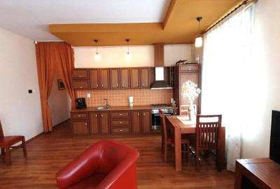 Apartament cu doua camere in zona Piata Sfatului - 3