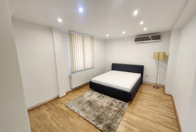 Inchiriez apartament cu 2 camere în centru comision 0 - 6