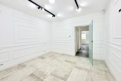 Casă individuală cu 6 camere în Giroc