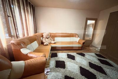 Apartament cu 2 camere semidecomandat, mobilat în Micro 6