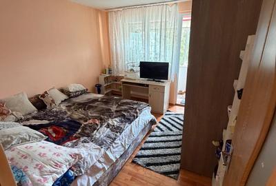 Tomis Nord(Parc Tabacarie)- 4 camere, 88mp , 2 grupuri sanitare- 140.000euro - 3