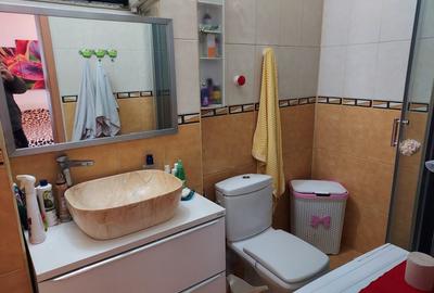 ,3 cam in vila,2 intrari,parter,PARCARE 2 -3 AUTOTURISME, - 25