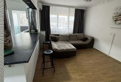 Apartament cu 4 camere decomandat, mobilat în Pantelimon