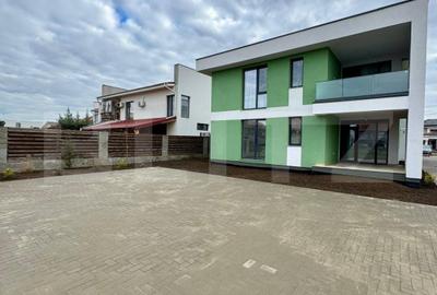 Apartament cu 3 camere decomandat în Dumbrăvița