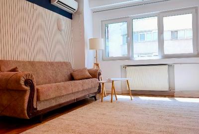 Apartament cu 4 camere decomandat, mobilat în Universitate