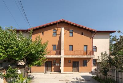 Otopeni central - Calea Bucurestilor (DN1) vila P+2 cu 7 camere 6 bai, parcare - 1