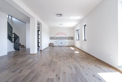 Duplex FINISAT, arhitectura moderna, 400mp teren,comision 0 - 3