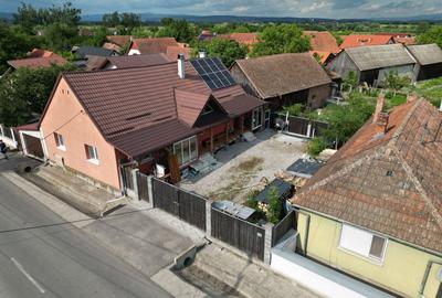 Casă de vanzare 6 camere 220 m² utili cu 376 M² teren la șosea - 2