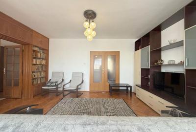 Apartament cu 3 camere decomandat, mobilat în Ultracentral