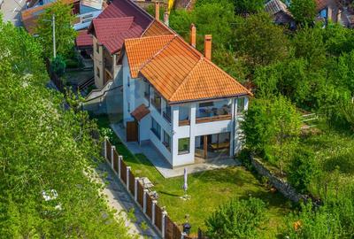 Duplex cu 4 camere în Satulung