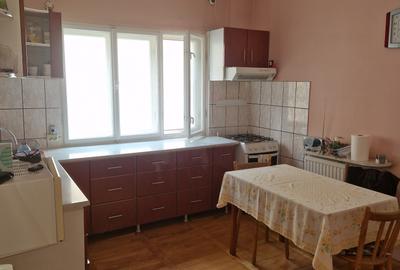Casa vânzare zona str Lupeni - 19