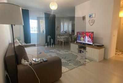 Apartament cu 3 camere semidecomandat, mobilat în Metalurgiei