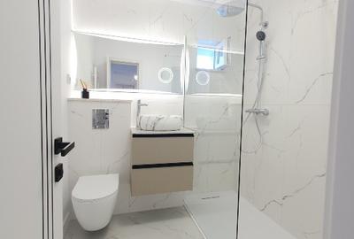 Apartament cu 2 camere decomandat în Noua