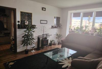 Apartament 2 camere etaj intermediar zona Astra - 1