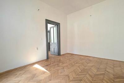 Armeneasca Casa singur curte/ 12 camere/ 325mp / It / Creatie/ - 10