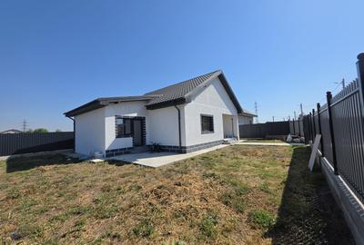 Oportunitate! Casa la sol, 3 camere, teren 420 mp, Valu lui Traian! - 1
