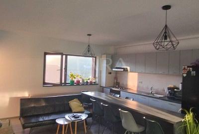 Apartament cu 4 camere semidecomandat, mobilat în Florești