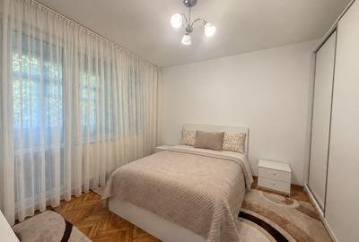 Apartament cu 3 camere decomandat, mobilat în Brâncoveanu