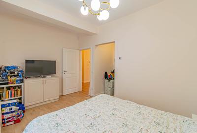 Vila complet mobilata si utilata, panouri, acumulatori, impecabila - 49