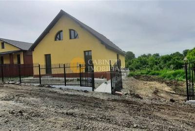 Casă individuală cu 4 camere în Voinești
